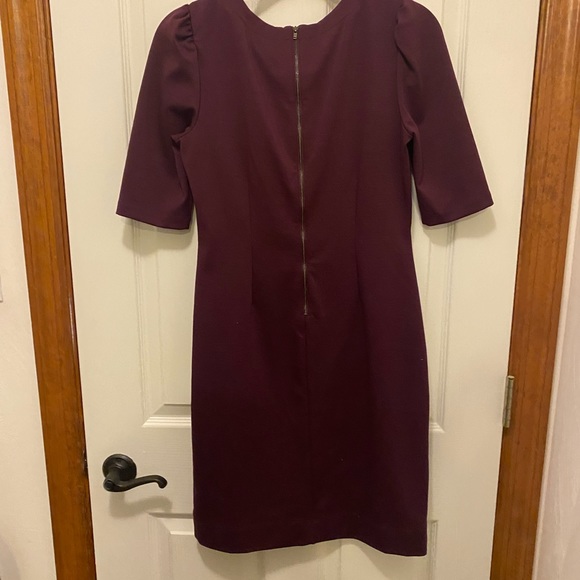 Banana Republic Plum Stretch Zip Back V-Neck Puff Sleeve Sheath Dress size - Picture 3 of 3